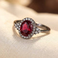 Bague Halo en argent ornée d'un rubis
