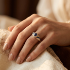 Bague en or ornée d'un saphir