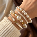 Set de bracelets en perles dorées