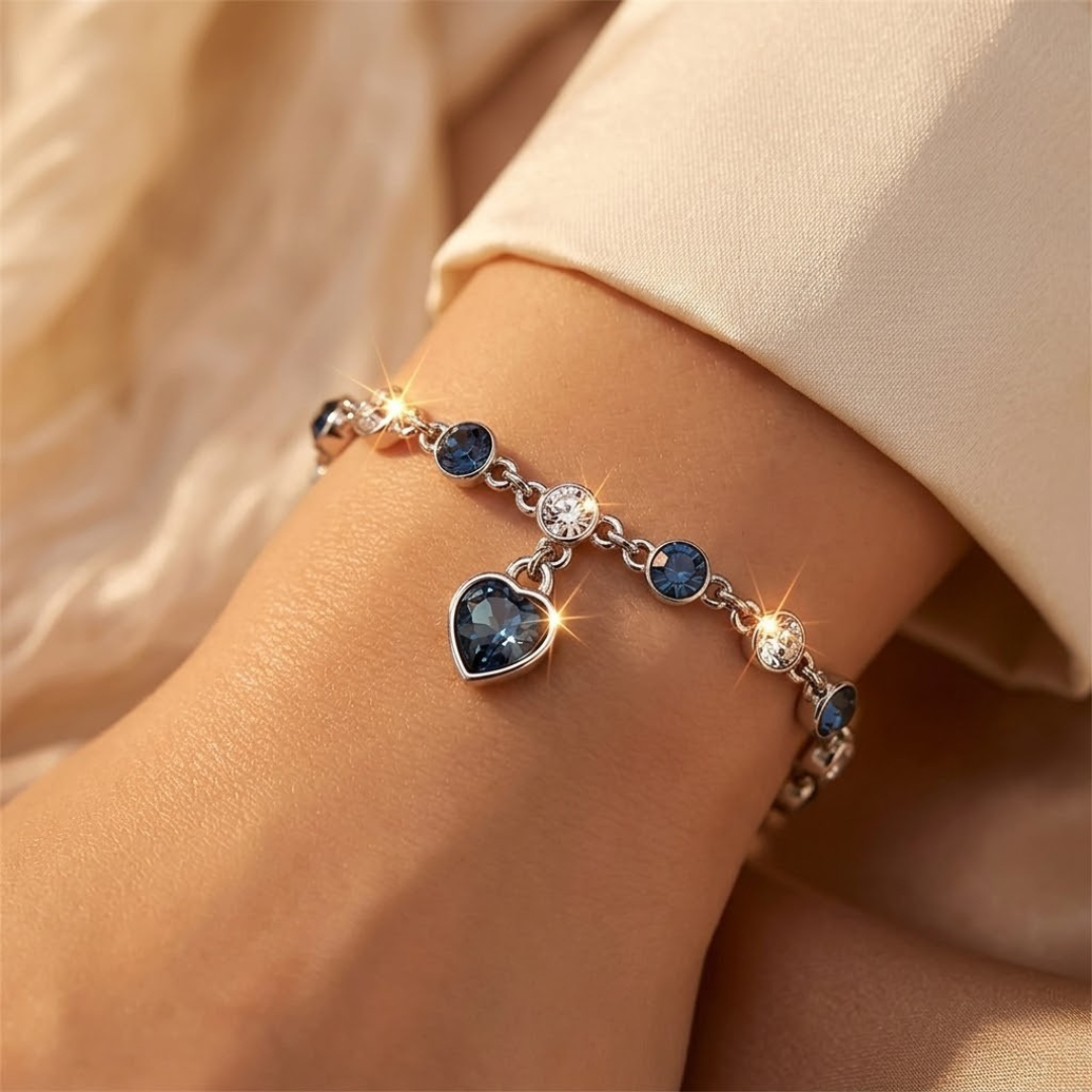 Bracelet en argent orné d'un saphir en cœur
