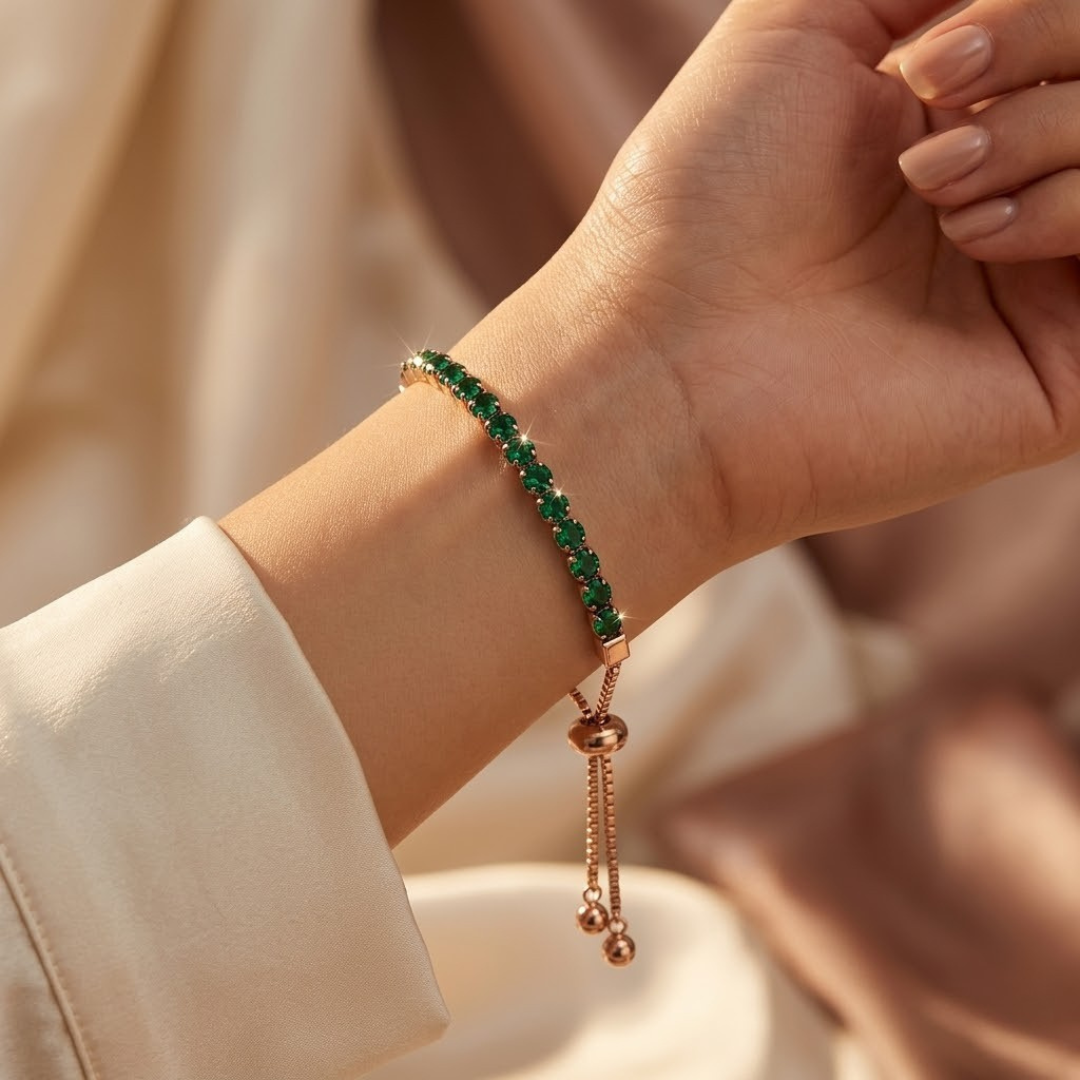 Bracelet ajustable en or avec émeraude pour le tennis