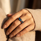 Bague en argent à sertissage torsadé