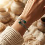 Bracelet vintage en argent avec pierres précieuses vertes