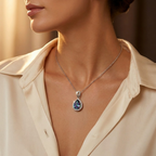 Collier en argent orné d'une goutte de saphir