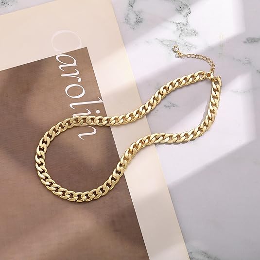 Cavaro™ | Chunky Cuban Link Gold Necklace
