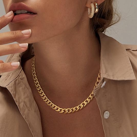 Cavaro™ | Chunky Cuban Link Gold Necklace