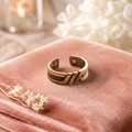 Bague en cuivre Turquoise de Rose - fond velours rose