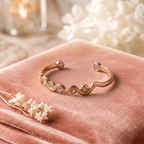 Bracelet en cuivre Alouette de Rose - fond velours rose