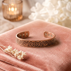 Bracelet en cuivre Mousse de Rose - fond velours rose